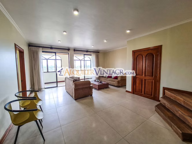 Condo de 350 m2 con full vista y terraza en Guachipelín Escazú - Imagen 14