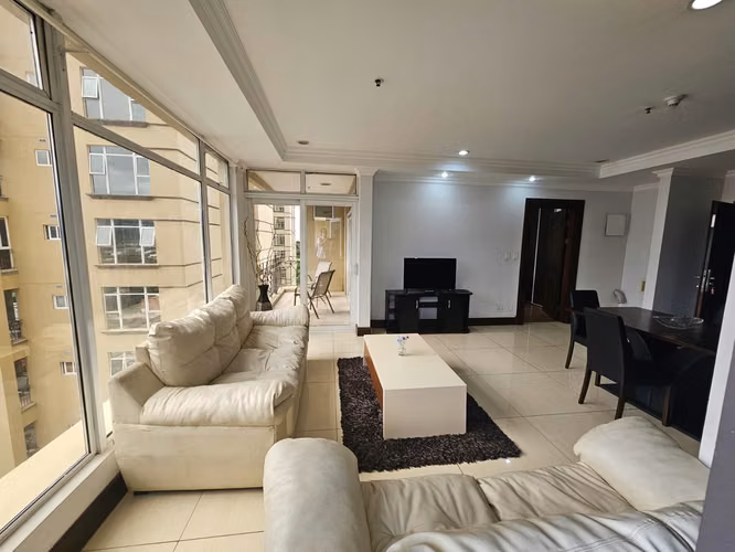 Sabana Sur, elegante-lujo-muy amplio 75m2, amueblado, 1 hab, 1 baño, balcon, piso 8, vista. - Imagen 5