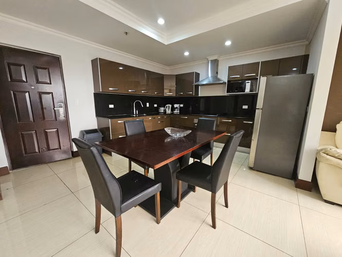 Sabana Sur, elegante-lujo-muy amplio 75m2, amueblado, 1 hab, 1 baño, balcon, piso 8, vista. - Imagen 2