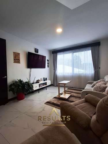 5 bedroom luxury home with city views!  - Imagen 13
