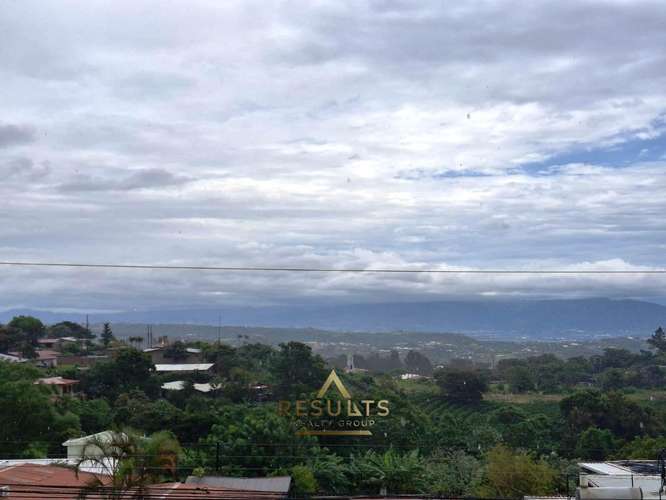5 bedroom luxury home with city views!  - Imagen 18