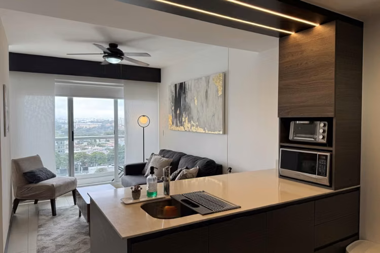 SE ALQUILA APARTAMENTO ESTUDIO CON DIVISION ,  Y HERMOSA VISTA |  FULL AMUEBLADO, BALCÓN Y HERMOSA VISTA |  - Imagen 6