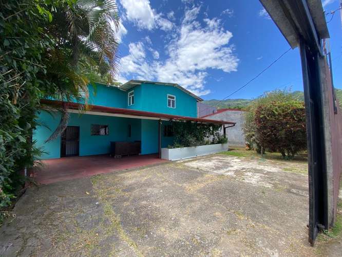 Espacio, solidez y potencial para renovar en Santa Ana - LMP - Imagen 1