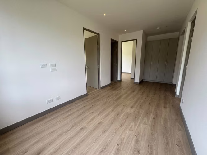 Apartamento nuevo en torre exclusiva en Guachipelin 