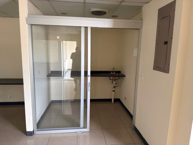Alquiler tercer piso para oficinas en Barrio Don Bosco - Imagen 11