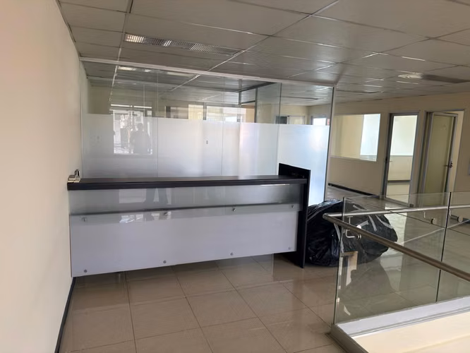 Alquiler tercer piso para oficinas en Barrio Don Bosco - Imagen 6