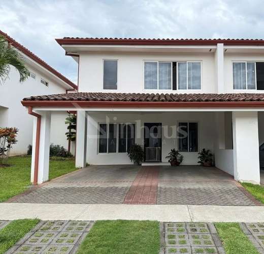 Venta de Casa en Condominio Hacienda Colon - Imagen 5