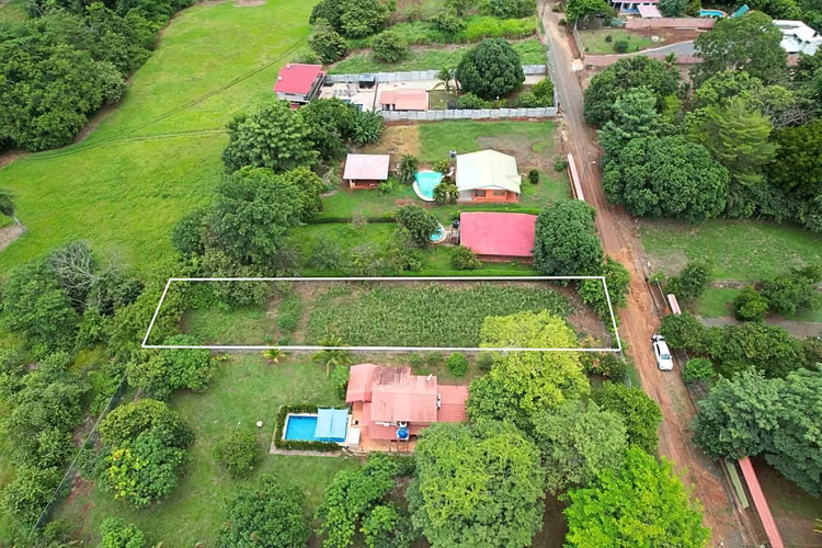 VENTA DE LOTE RESIDENCIAL EN LA CEIBA, OROTINA (FAU)