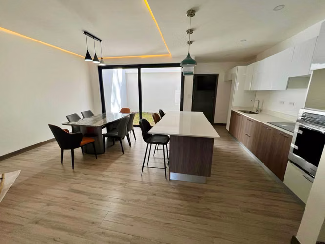 CASA PARA ESTRENAR, AMUEBLADA, EN ALQUILER O VENTA – SAN ANTONIO ESCAZÚ - Imagen 17