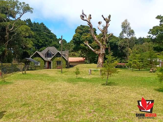 VENTA DE HERMOSA PROPIEDAD EN HEREDIA EL TIROL