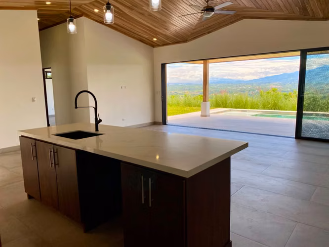 Se vende Casa Contemporánea en Atenas  - Imagen 4