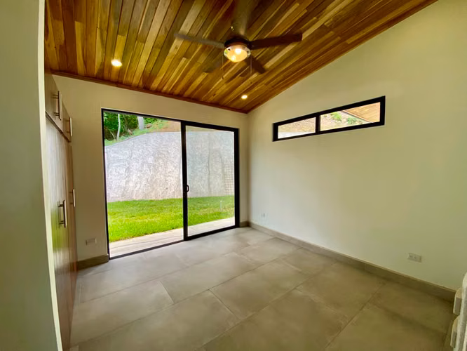 Se vende Casa Contemporánea en Atenas  - Imagen 10