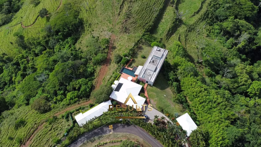 REDUCED $600K! One-of-Kind Modern Architectural Masterpiece - Imagen 5