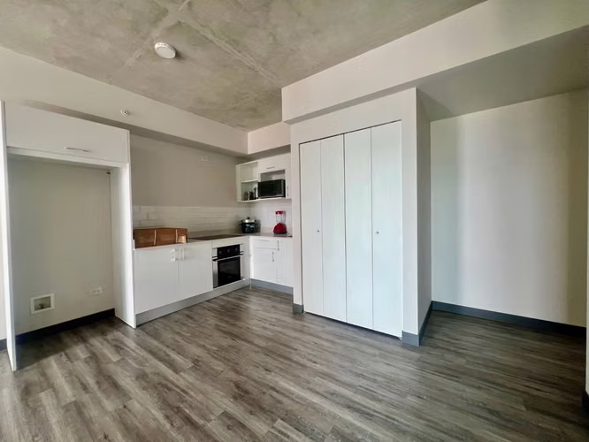 Se Alquila Apartamento  con línea blanca y A.C en Sabana Sur - 2 habitaciones, 2 baños, 1 Parqueo  - Imagen 2