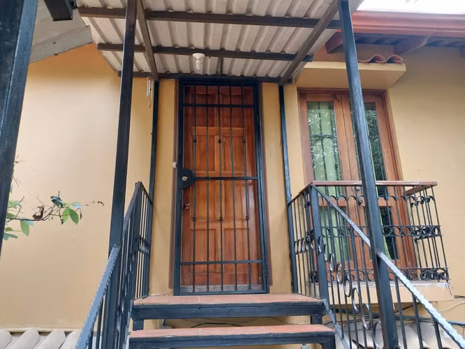 ESCAZÚ SAN ANTONIO-AMPLIO APARTAMENTO EN 2DO PISO CON SERVICIO DE AGUA Y LUZ INCLUIDOS  - Imagen 12