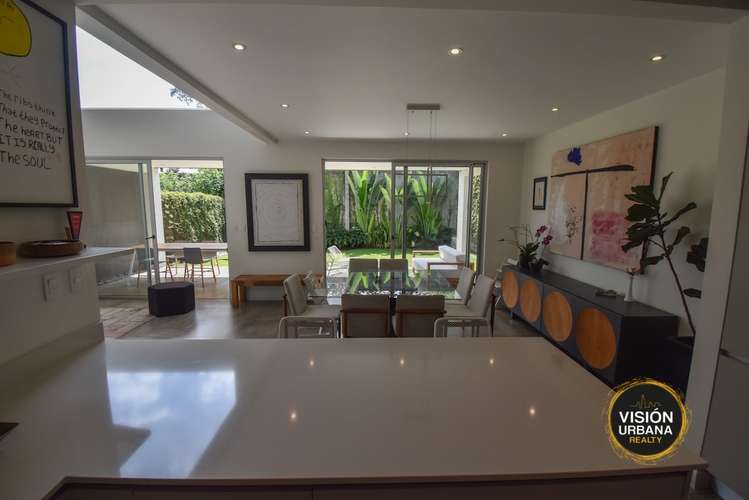 Casa Moderna de 3 Habitaciones en Condominio en Escazú - Imagen 3