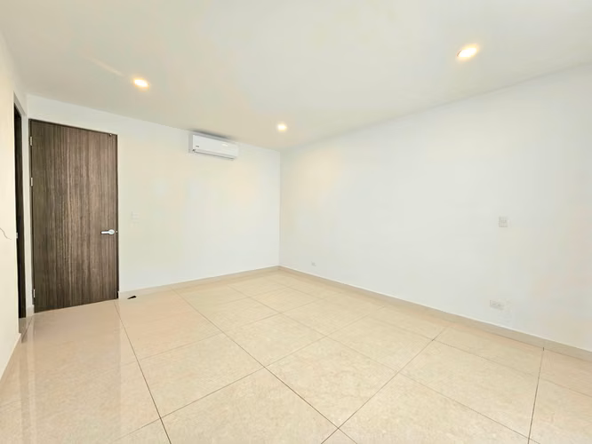 Santa Ana - Electrodomésticos - 204m2 - Amplia Terraza - Imagen 9