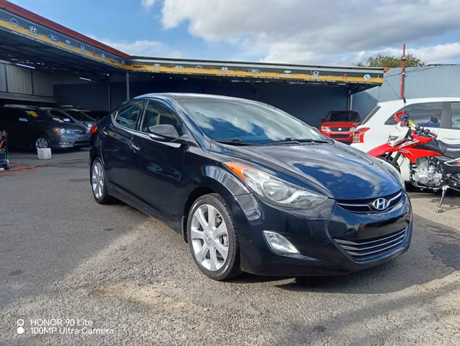 Hyundai elantra 