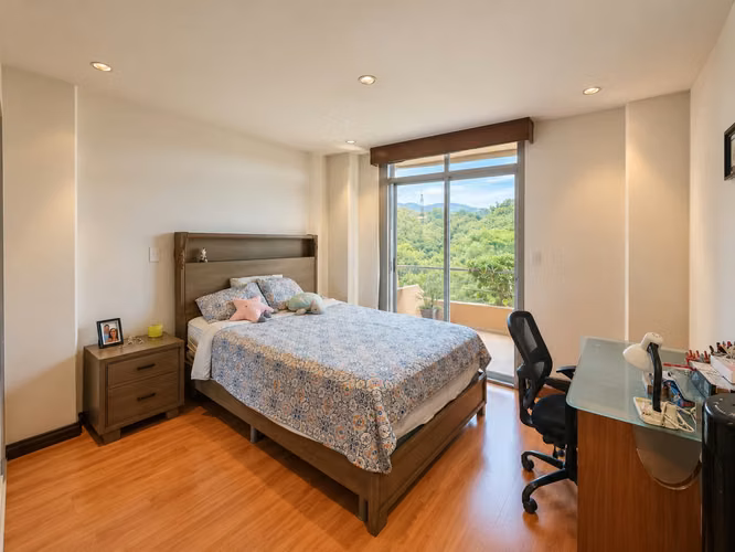APARTAMENTO AMUEBLADO EN ALQUILER – SAN RAFAEL DE ESCAZÚ