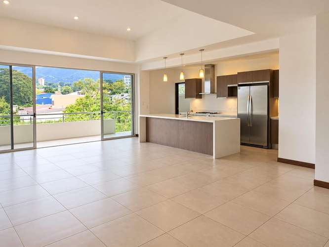 Apartamento en torre exclusiva de Escazú 