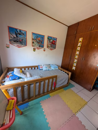 Casa en Heredia/un piso-jardìn grande - Imagen 10