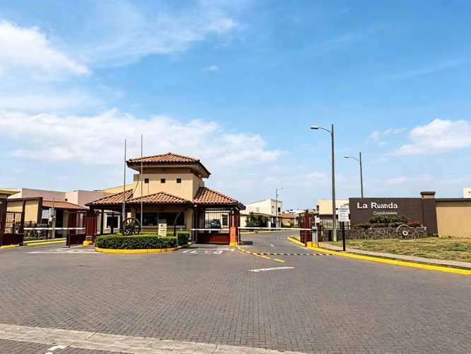ALQUILER CASA CONDOMINIO LA RUEDA EN CARTAGO - Imagen 2