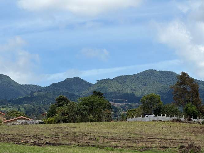 Venta de amplio terreno en San Isidro de Heredia. - Imagen 15