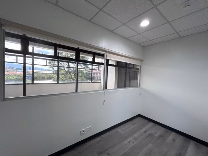 Alquiler de Oficinas en Centro Corporativo Internacional, Barrio Don Bosco - Imagen 8