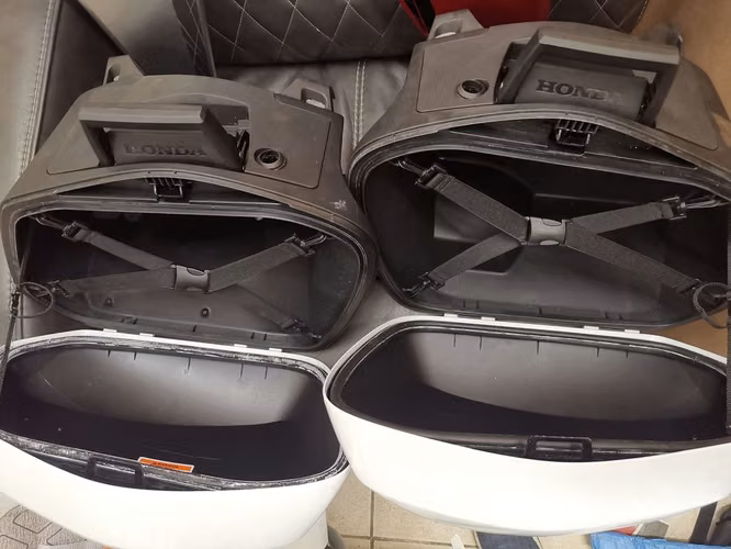 PRECIO DEL PAR maletas valijas laterales cajones de honda NC700 NC750 asch - Imagen 2