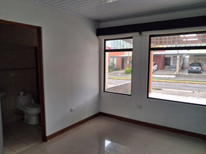 Hermosa casa en alquiler en Condominio Senderos del Este (Cartago) - Imagen 5