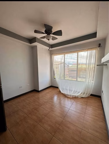 SE ALQUILA CASA EN RESIDENCIAL UBICADO EN SAN FRANCISCO DE HEREDIA - Imagen 8
