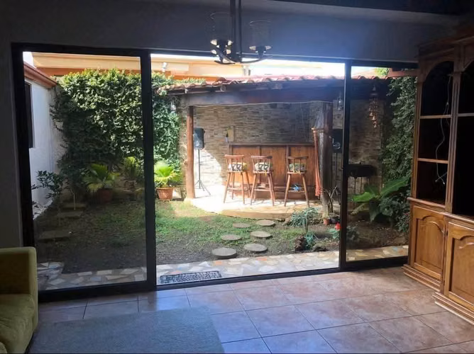 SE ALQUILA CASA EN RESIDENCIAL UBICADO EN SAN FRANCISCO DE HEREDIA - Imagen 17