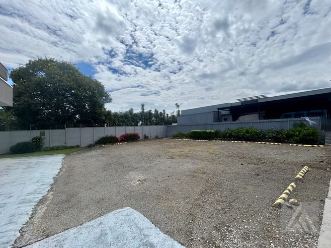  EDIFICIO EN ALQUILER – LLORENTE DE FLORES, ZONA FRANCA.  - Imagen 4