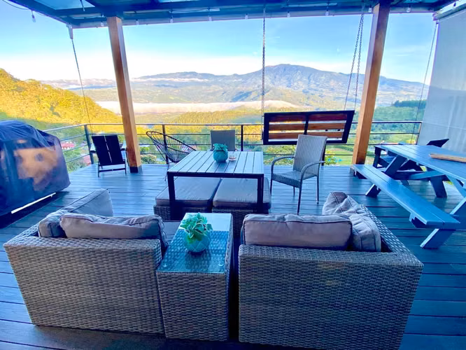 Casa en Venta en Turrialba, Impresionante vista al Volcán, Llave en mano. - Imagen 11