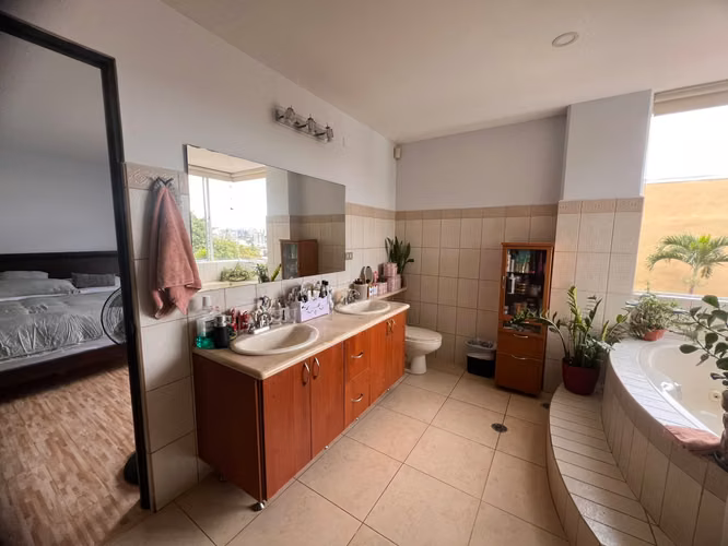 SE VENDE APARTAMENTO EN ESCAZU, CONDOMINIO VALLE ARRIBA DE 3 HAB