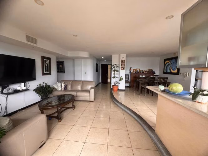 SE VENDE APARTAMENTO EN ESCAZU, CONDOMINIO VALLE ARRIBA DE 3 HAB