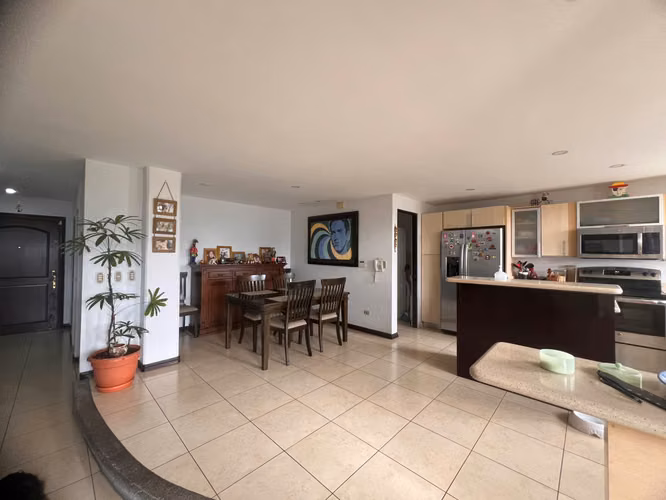 SE VENDE APARTAMENTO EN ESCAZU, CONDOMINIO VALLE ARRIBA DE 3 HAB