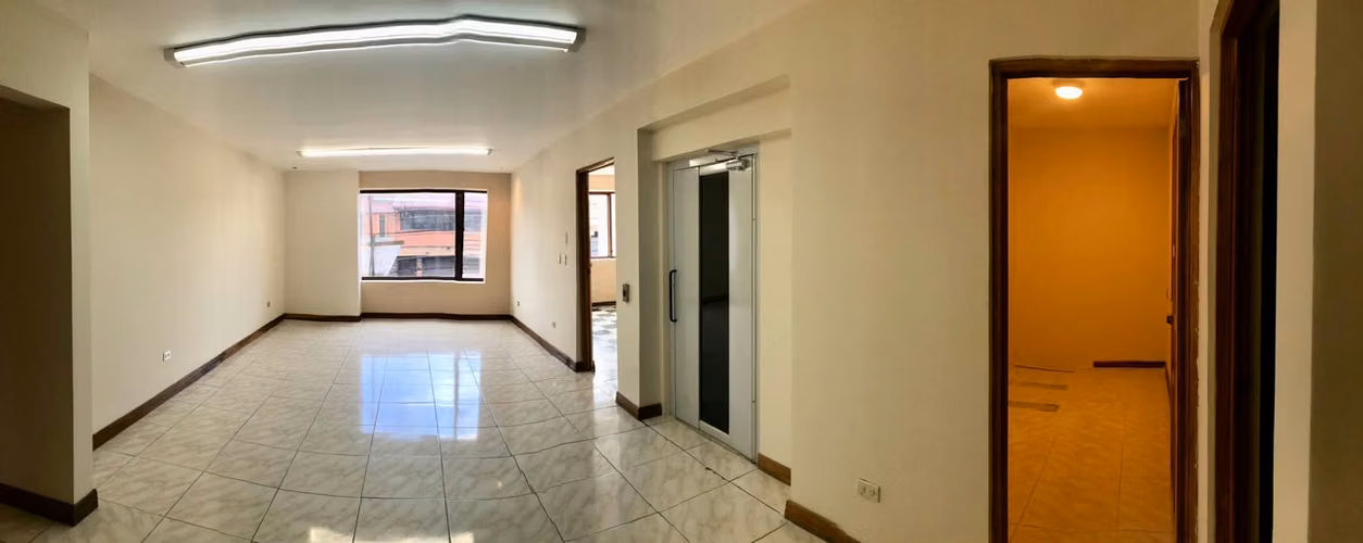Alquiler de Edificio en El Prado, Curridabat: Perfecto para Comercio, Consultorios o Firma de Servicios - Imagen 9