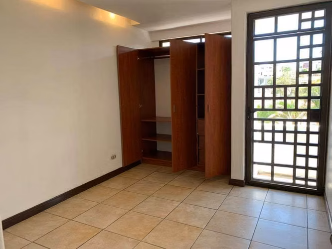 Se Alquila. Escazú. Apartamento seguro en resindecila con aguja. - Imagen 4