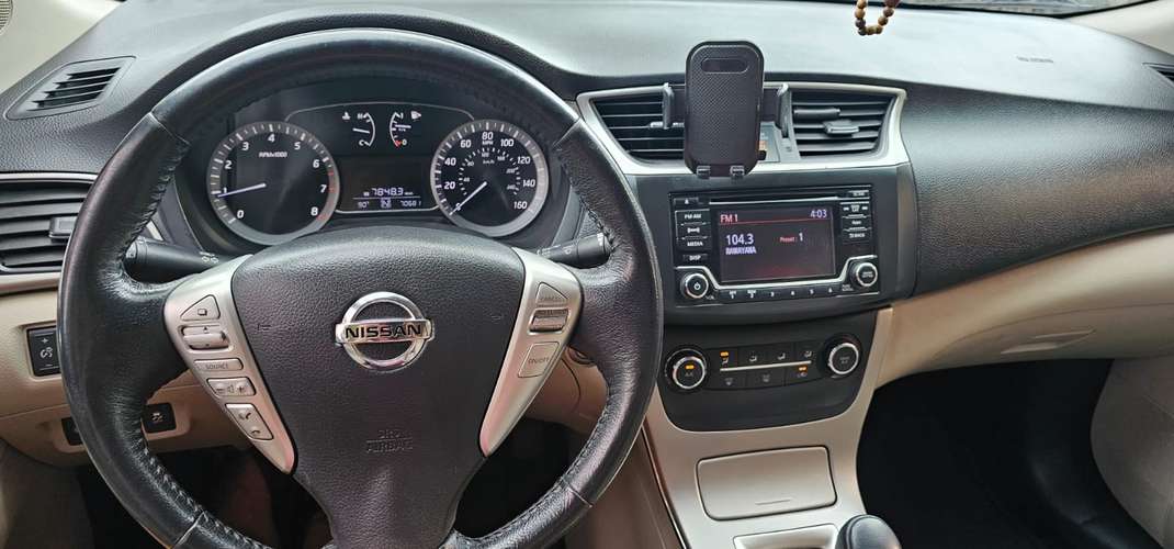 Nissan Sentra 2015