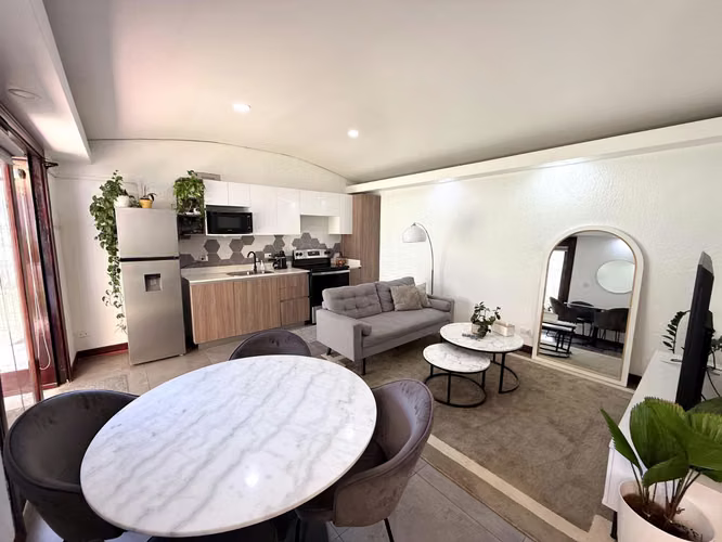 Alquiler de apartamento en La Uruca, San José | 2 habitaciones y jardín privado - Imagen 3