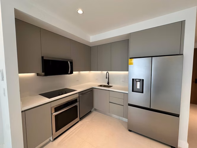 Apartamento en alquiler, en condominio Parkwood, con linea blanca incluida. Nunciatura, San Jose.  - Imagen 2