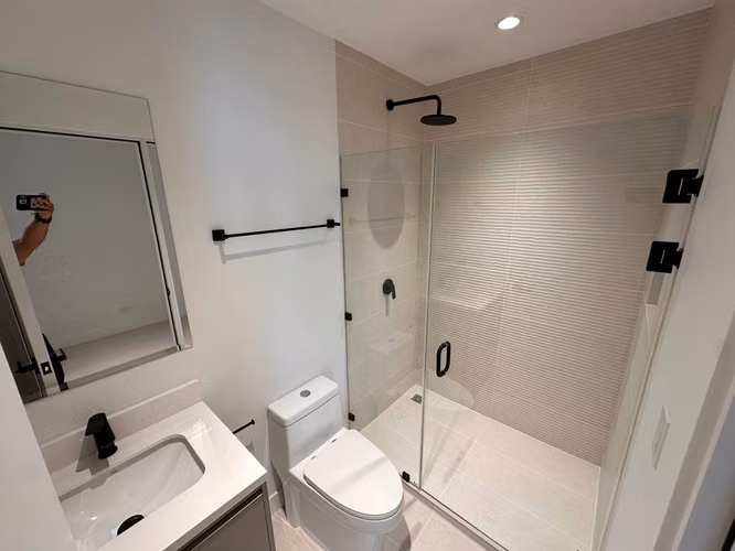 Apartamento en alquiler, en condominio Parkwood, con linea blanca incluida. Nunciatura, San Jose.  - Imagen 7