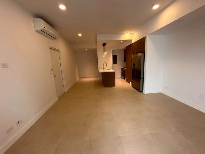 Apartamento con linea blanca en alquiler en condominio Parkwood, Nunciatura. De Lujo 