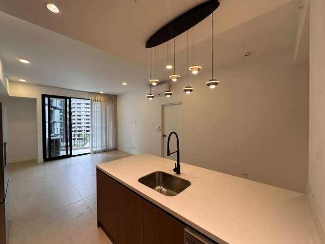 Apartamento con linea blanca en alquiler en condominio Parkwood, Nunciatura. De Lujo 