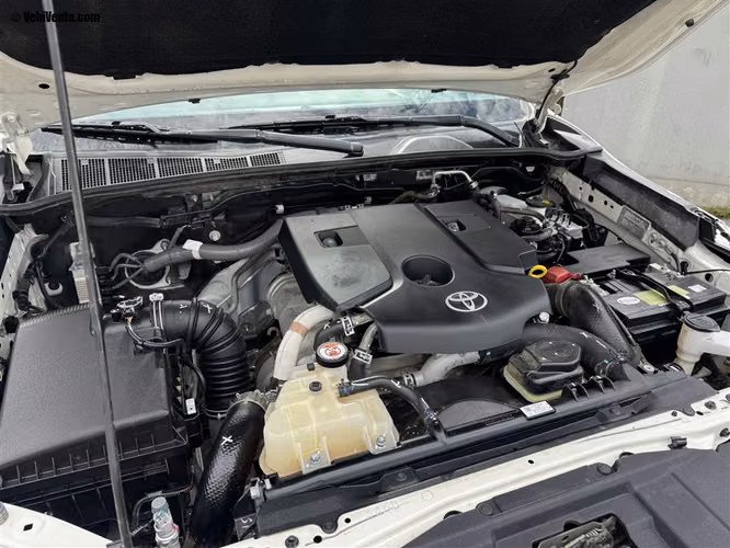 TOYOTA HILUX 2023 MANUAL DIESEL BLANCO - Imagen 8