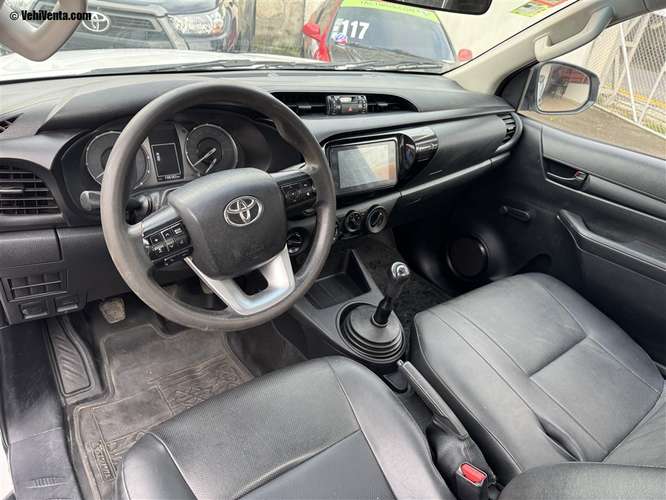 TOYOTA HILUX 2023 MANUAL DIESEL BLANCO