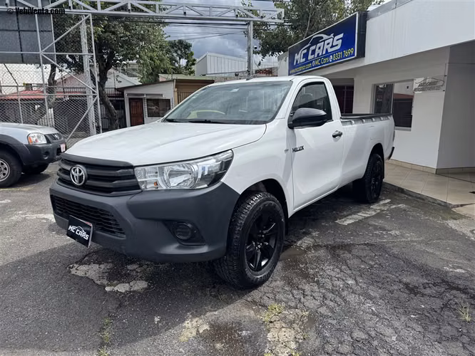 TOYOTA HILUX 2023 MANUAL DIESEL BLANCO