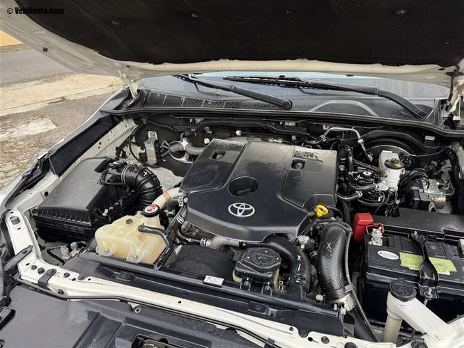 TOYOTA HILUX 2023 MANUAL DIESEL BLANCO