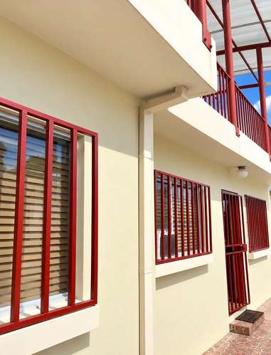 VENTA / Amplia Residencia con Potencial de Ingresos Adicionales en La Uruca, San José - Imagen 3